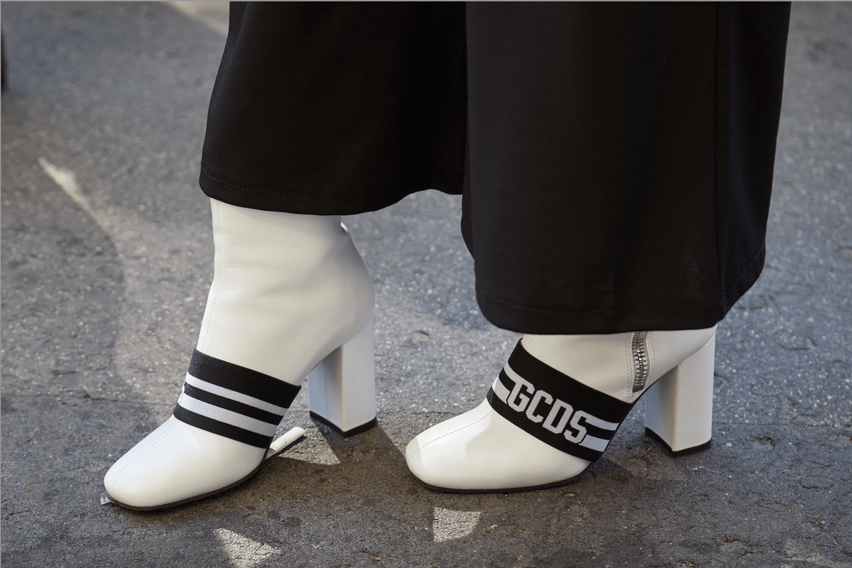 GCDS OUTLET - SCONTI TOP SU MILANO SAMPLE SALE