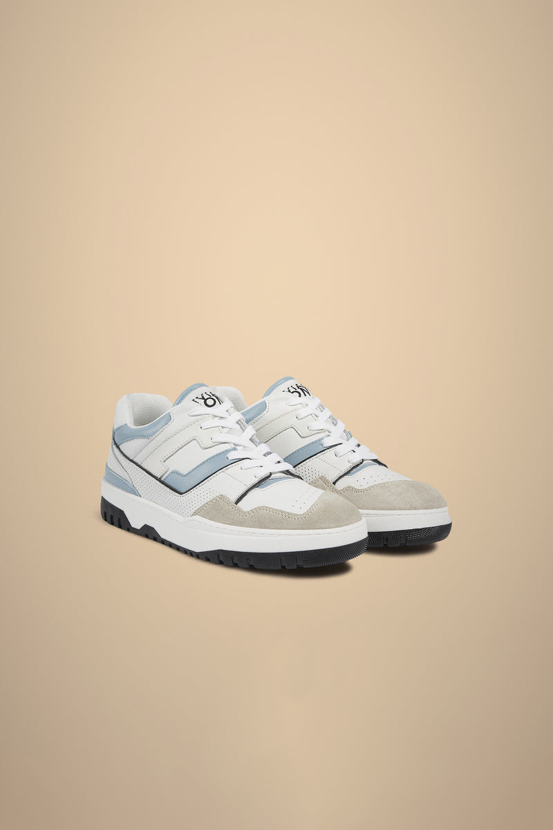 New two-tone white/fiji sneakers
