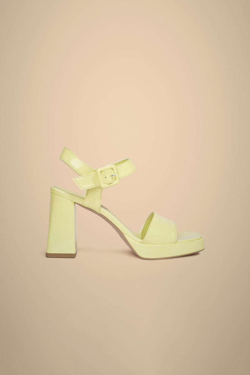 Lemon strap sandal