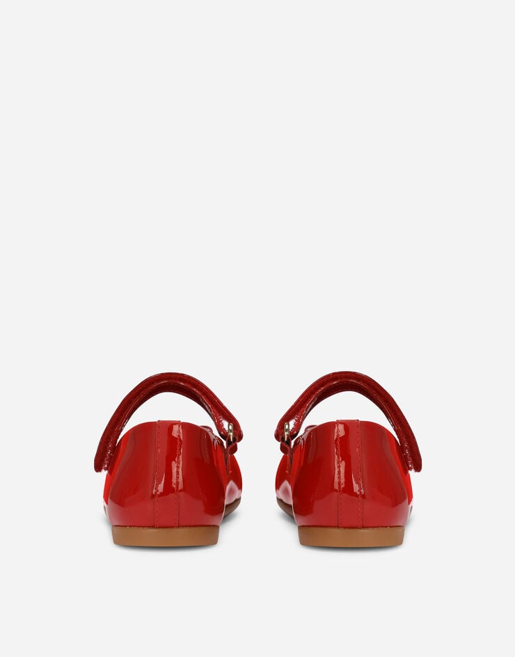 Red dancers