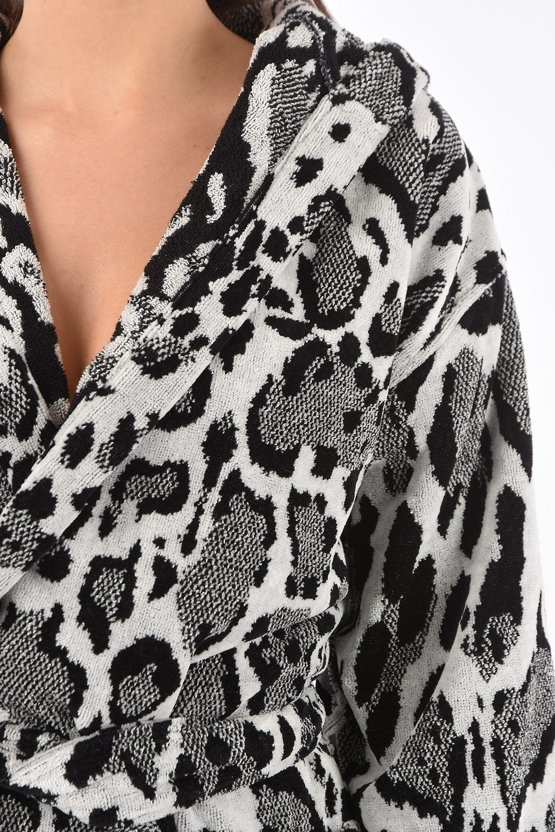 Home animal print bathrobe with hood black and white