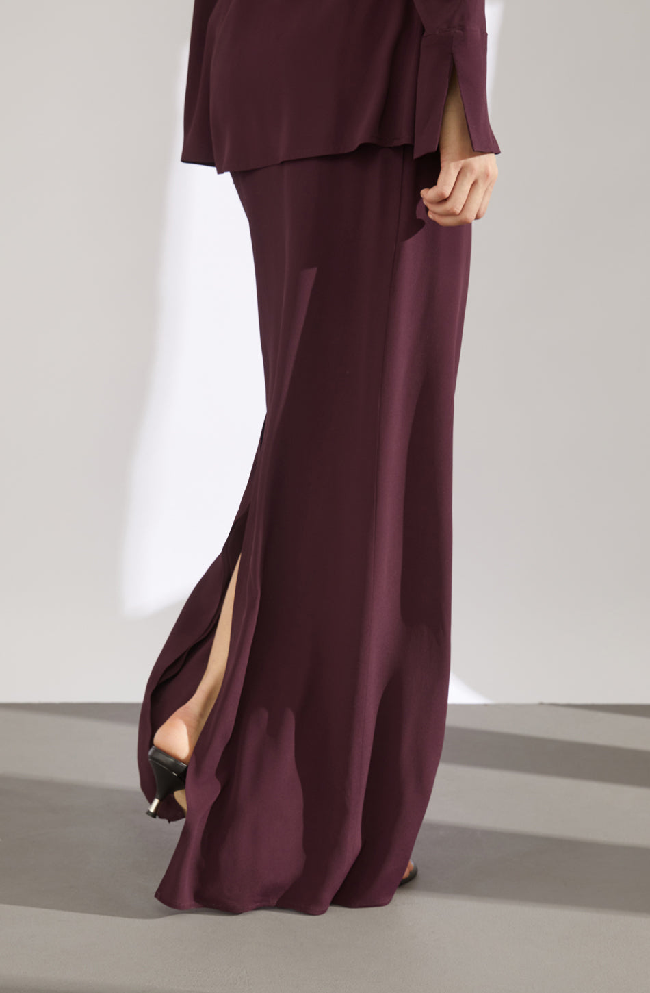 Theodora dark purple skirt